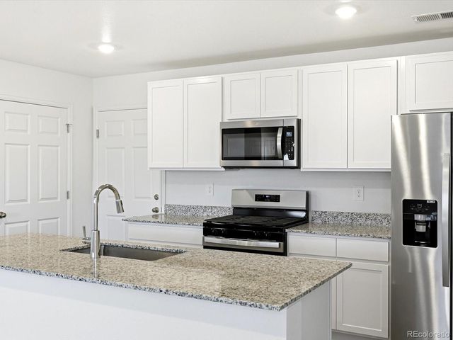 21247 E 65th Avenue, Aurora, CO 80019