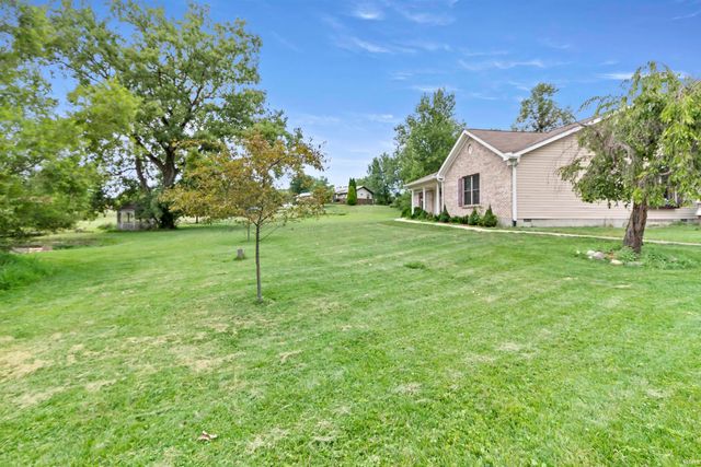 616 W Berry Avenue, Upland, IN 46989
