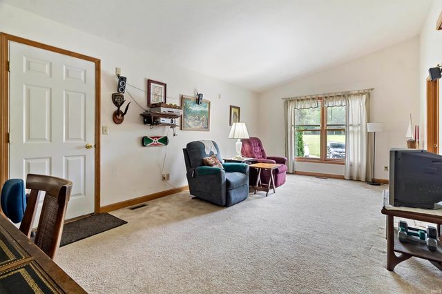 616 W Berry Avenue, Upland, IN 46989