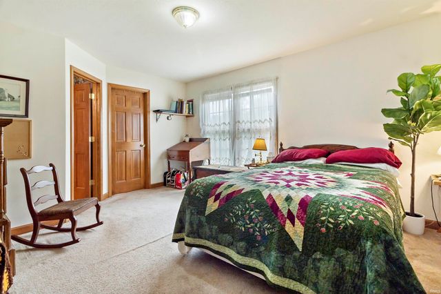 616 W Berry Avenue, Upland, IN 46989