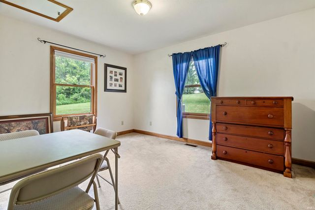 616 W Berry Avenue, Upland, IN 46989