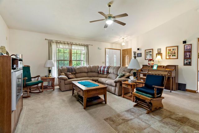 616 W Berry Avenue, Upland, IN 46989