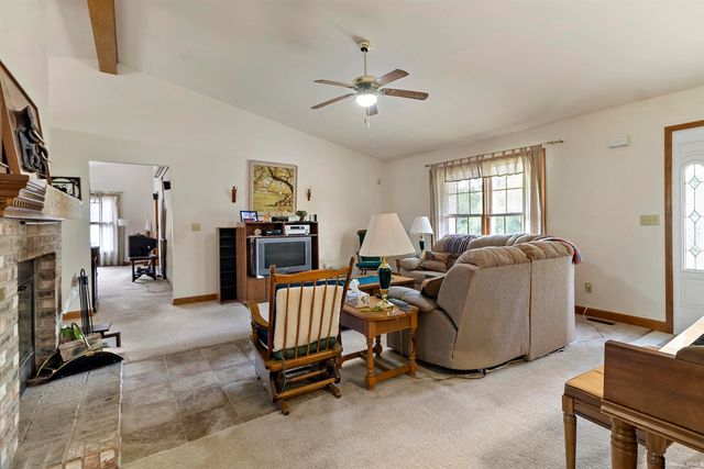 616 W Berry Avenue, Upland, IN 46989