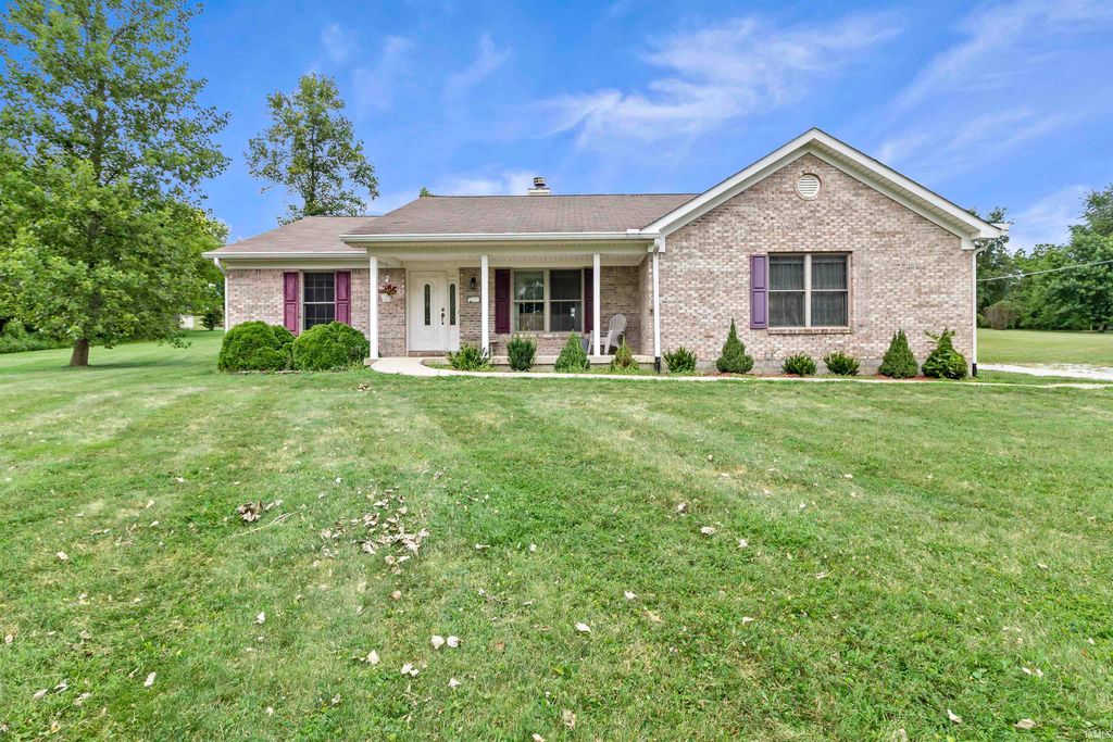 616 W Berry Avenue, Upland, IN 46989