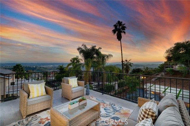 1941 N Onyx, Walnut, CA 91789