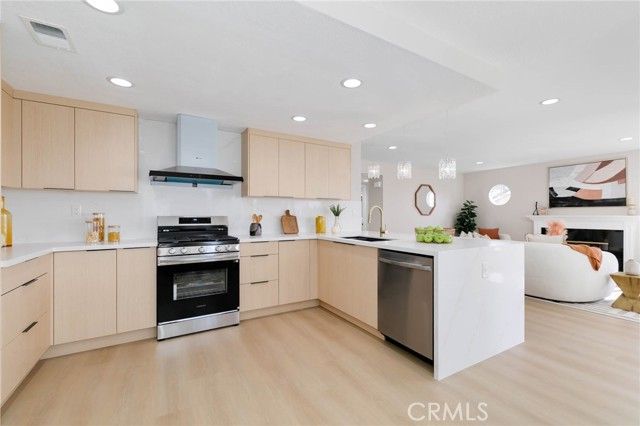 1941 N Onyx, Walnut, CA 91789