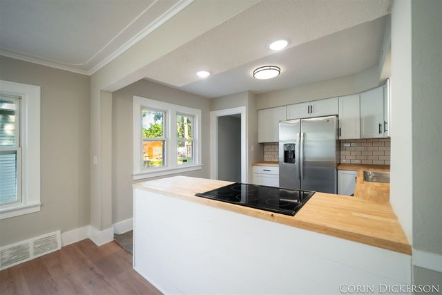 1168 E Apple Avenue, Muskegon, MI 49442