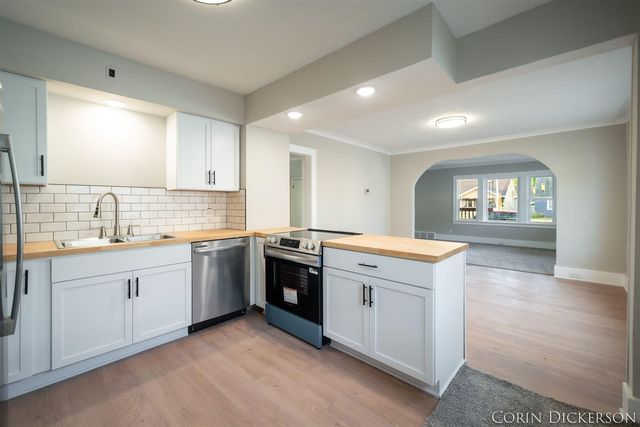 1168 E Apple Avenue, Muskegon, MI 49442