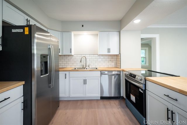 1168 E Apple Avenue, Muskegon, MI 49442