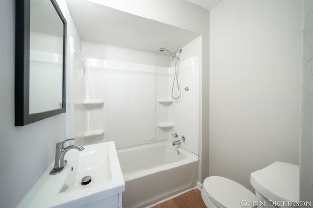 1168 E Apple Avenue, Muskegon, MI 49442