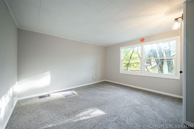 1168 E Apple Avenue, Muskegon, MI 49442