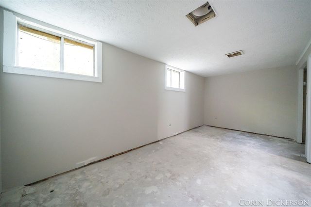 1168 E Apple Avenue, Muskegon, MI 49442