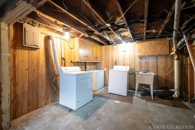 1168 E Apple Avenue, Muskegon, MI 49442