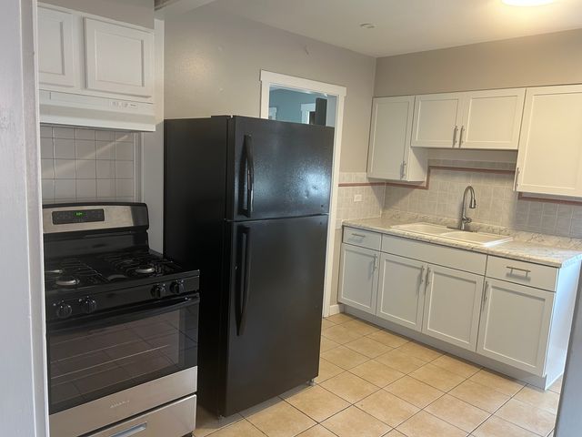 1808 N 17th Avenue, Melrose Park, IL 60160