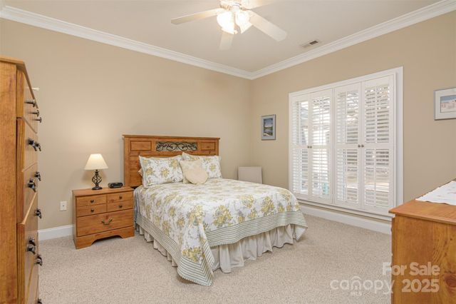 815 West Pointe Drive, Asheville, NC 28806