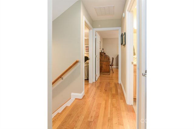 815 West Pointe Drive, Asheville, NC 28806