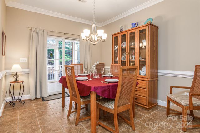 815 West Pointe Drive, Asheville, NC 28806