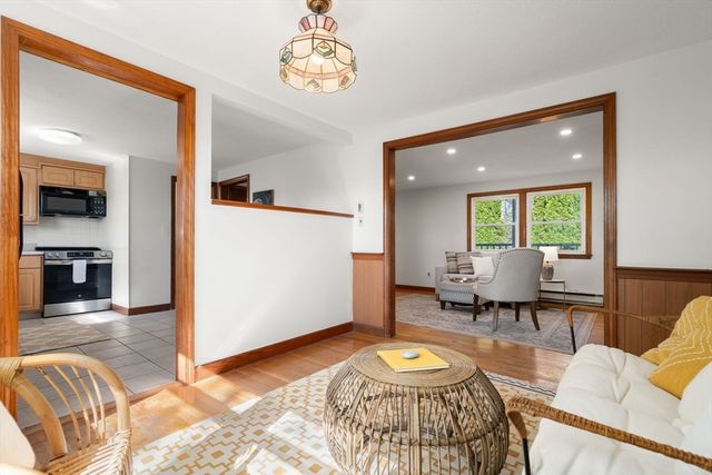 392 Poplar St, Boston, MA 02131