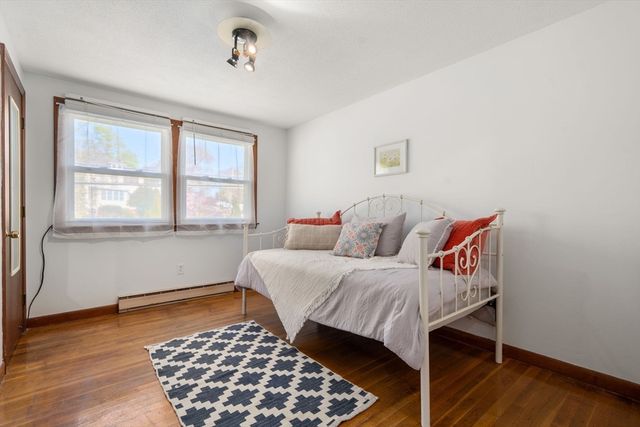 392 Poplar St, Boston, MA 02131