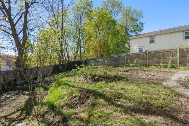 392 Poplar St, Boston, MA 02131