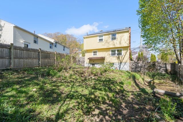 392 Poplar St, Boston, MA 02131