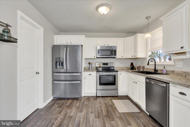 21 STAR DR, Hanover, PA 17331