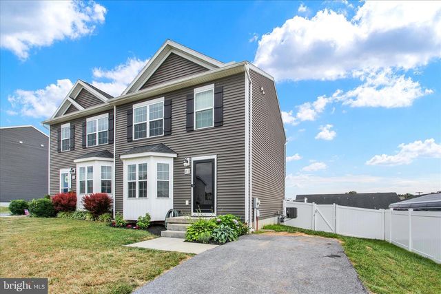 21 STAR DR, Hanover, PA 17331