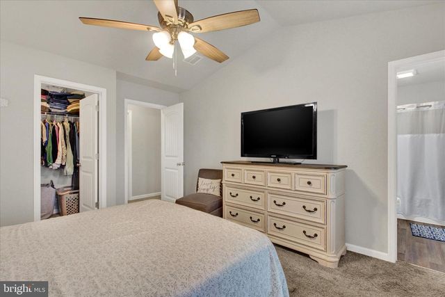 21 STAR DR, Hanover, PA 17331
