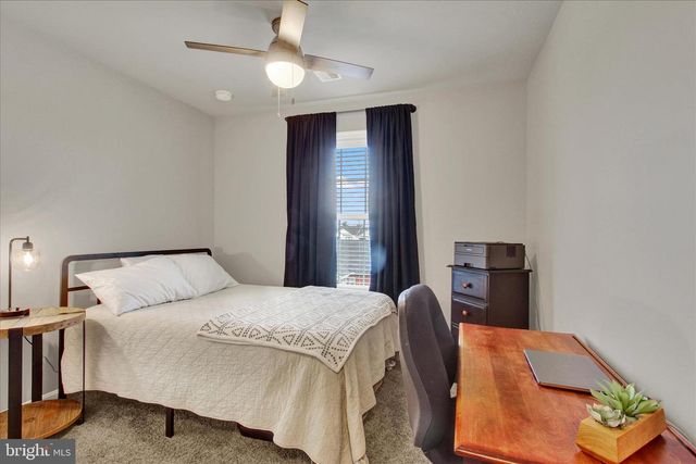 21 STAR DR, Hanover, PA 17331