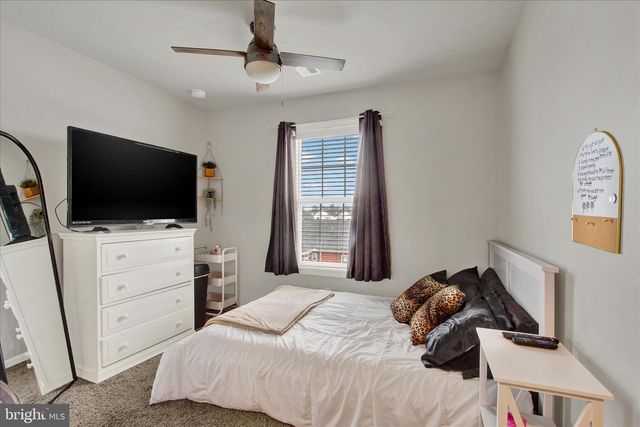 21 STAR DR, Hanover, PA 17331