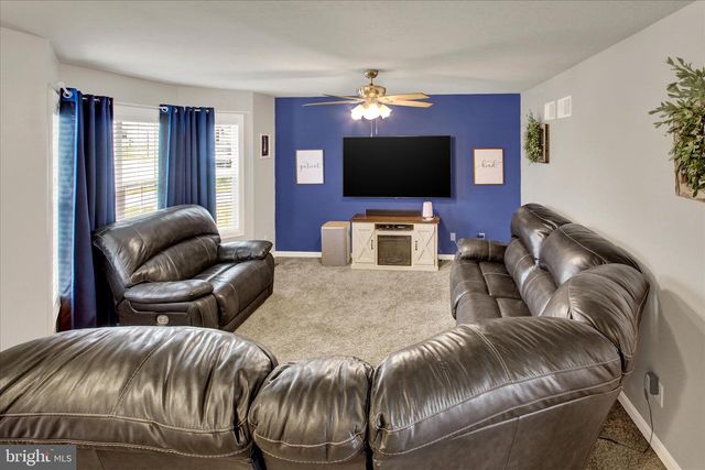 21 STAR DR, Hanover, PA 17331