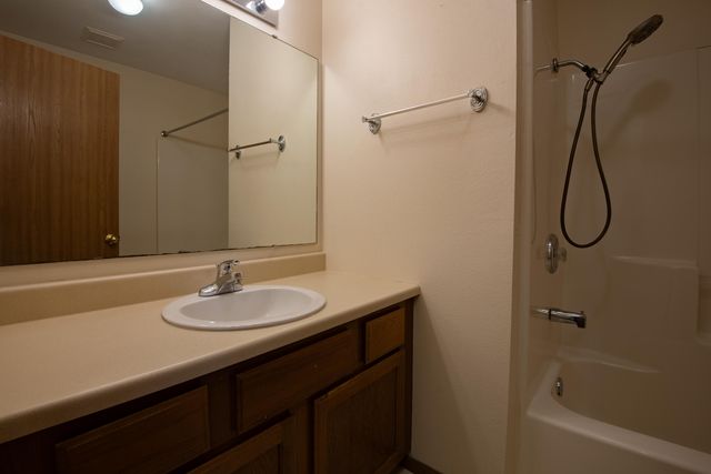 2279 W Roxbury Street, Springfield, MO 65807