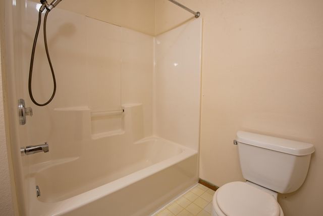 2279 W Roxbury Street, Springfield, MO 65807