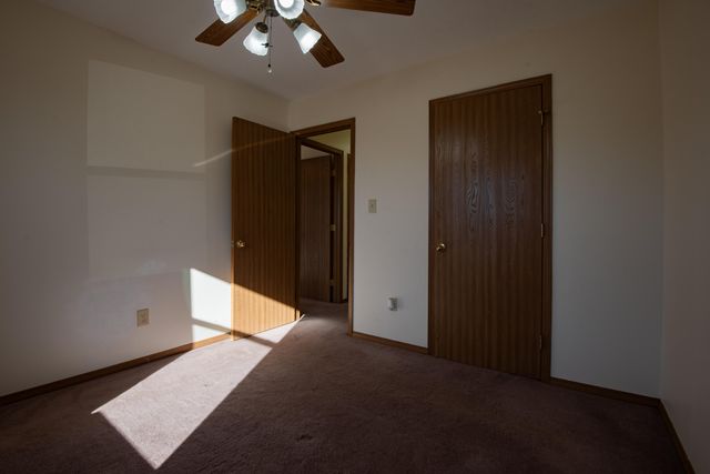 2279 W Roxbury Street, Springfield, MO 65807