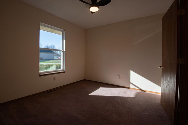 2279 W Roxbury Street, Springfield, MO 65807