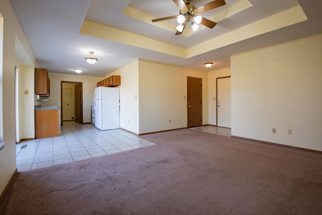 2279 W Roxbury Street, Springfield, MO 65807