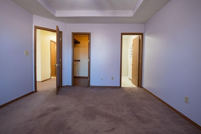 2279 W Roxbury Street, Springfield, MO 65807