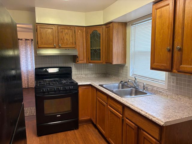 2841 10th Street, Rockford, IL 61108