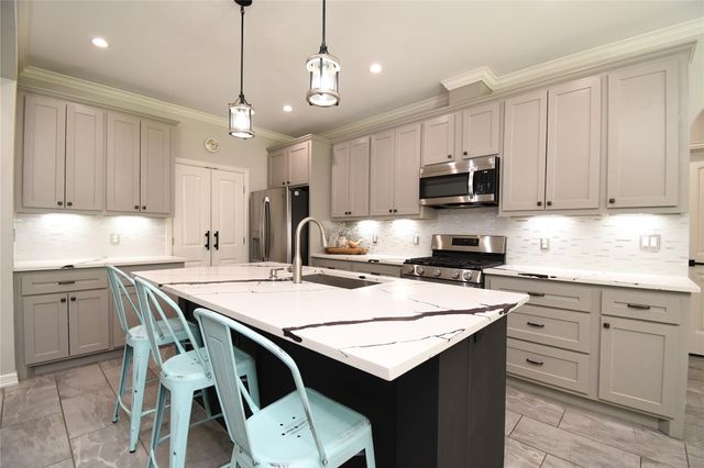 2406 Hummingbird Street, New Caney, TX 77357