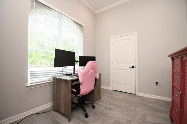 2406 Hummingbird Street, New Caney, TX 77357