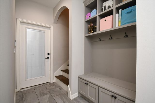 2406 Hummingbird Street, New Caney, TX 77357