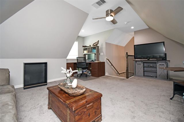 2406 Hummingbird Street, New Caney, TX 77357