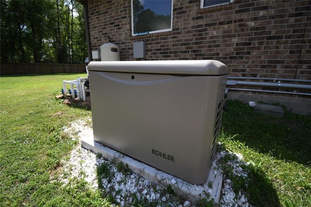 2406 Hummingbird Street, New Caney, TX 77357