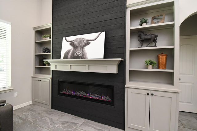 2406 Hummingbird Street, New Caney, TX 77357