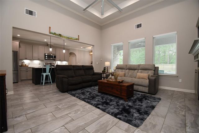 2406 Hummingbird Street, New Caney, TX 77357