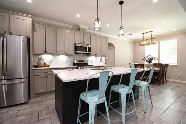 2406 Hummingbird Street, New Caney, TX 77357