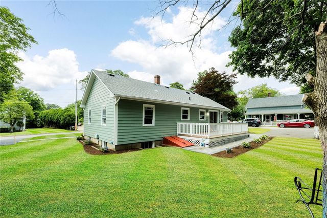 65 Harrop Avenue, Warwick, RI 02886