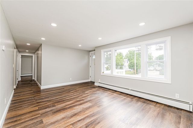 65 Harrop Avenue, Warwick, RI 02886