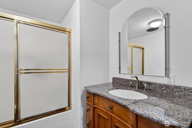 17128 Kinnikinnick Ct SE, Yelm, WA 98597