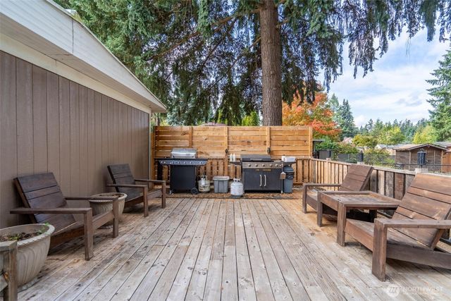 17128 Kinnikinnick Ct SE, Yelm, WA 98597